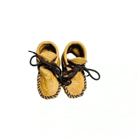ITASCA BABY BROWN MOCCASINS•SIZE MEDIUM INFANT SIZE•PREOWNED GREAT CONDITION• - Picture 3 of 9